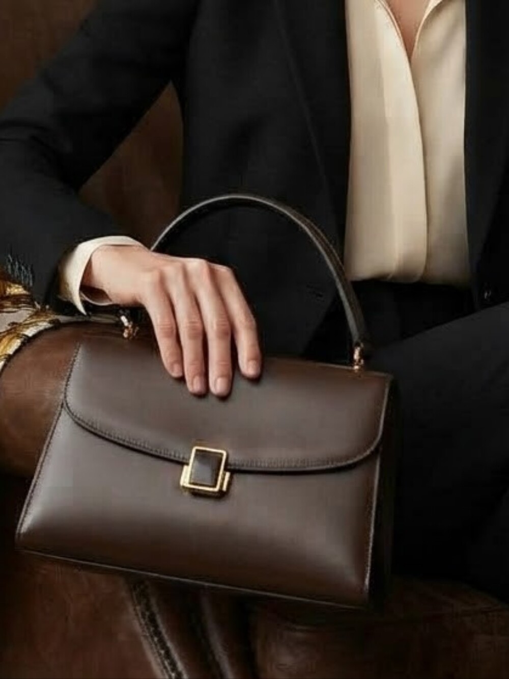 Beautiful Vintage Tailored Rich Brown Small Purse Satchel Tote Handbag Y2K